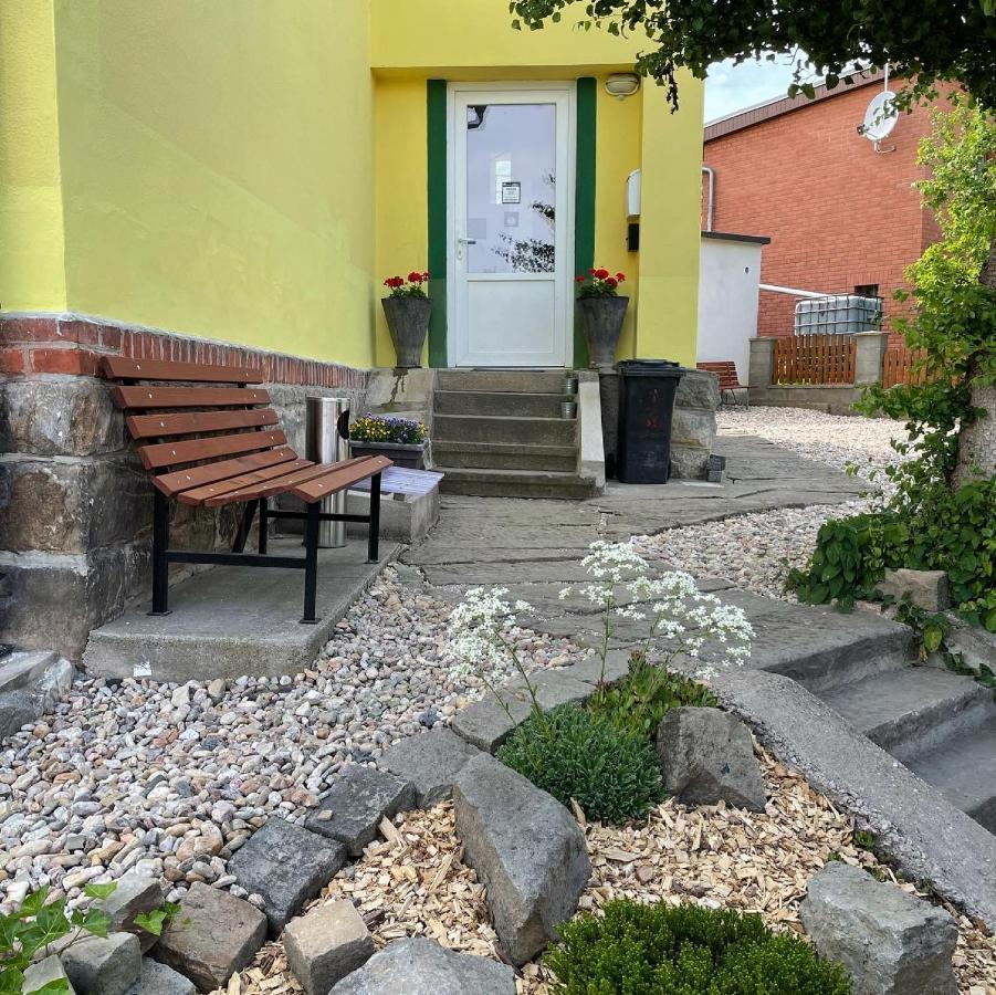 Penzion Slunecnice Dvůr Králové nad Labem Exteriör bild