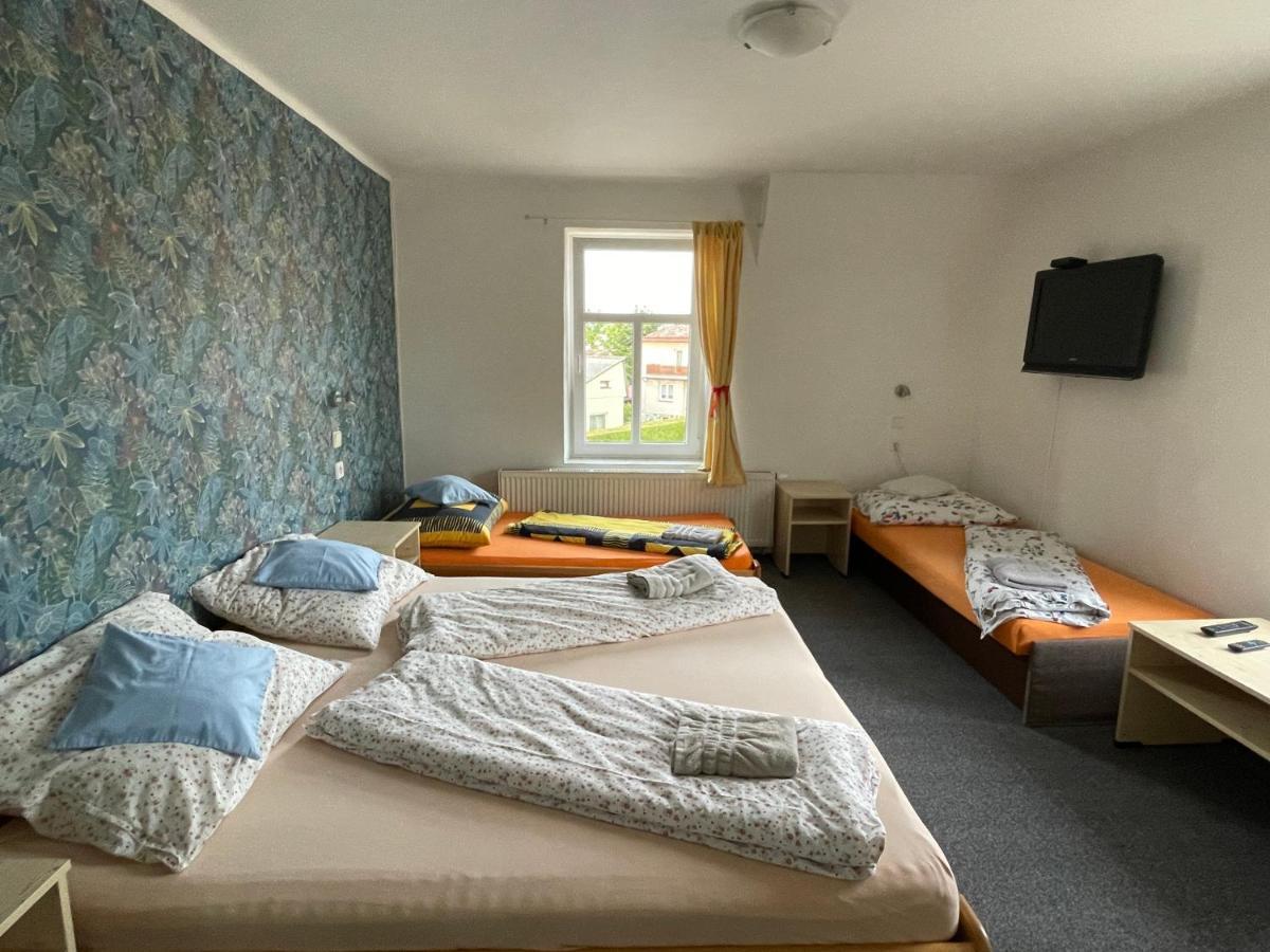 Penzion Slunecnice Dvůr Králové nad Labem Exteriör bild